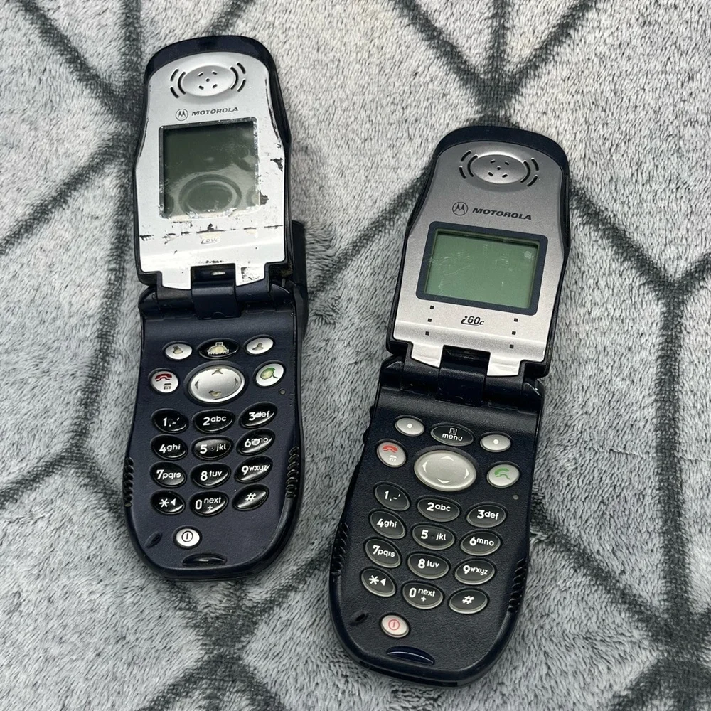 Motorola Nextel i60c & i90c Flip Phones UNTESTED S